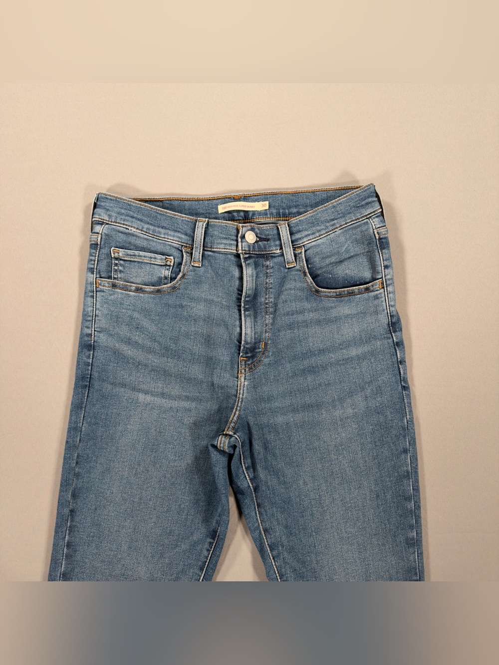 Levi's 720 High Rise Super Skinny 30x28 (Fits 30x27) Medium Wash Stretch Denim - Picture 2 of 13